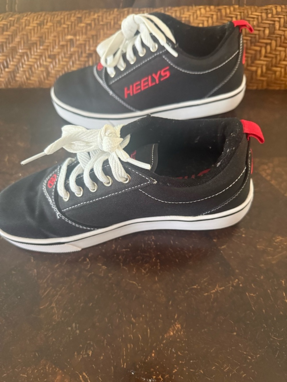 Heelys  Black and Red Skate Shoes with White Laces men’s 5 women 7
